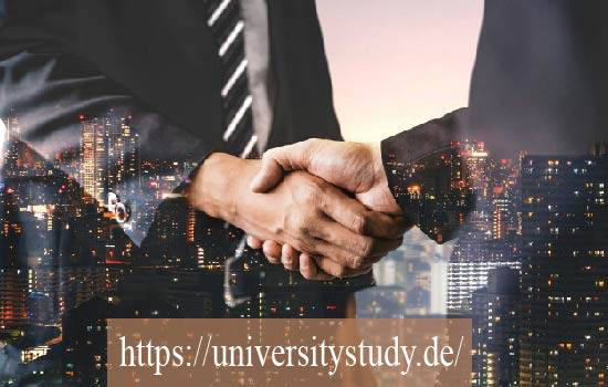 Which of the Following is a Characteristic of Prosperity in the Peak Phase of the Business Cycle?